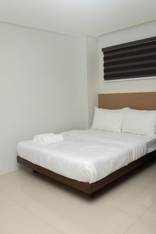 The Chipper Hotel Quezon City Exterior foto